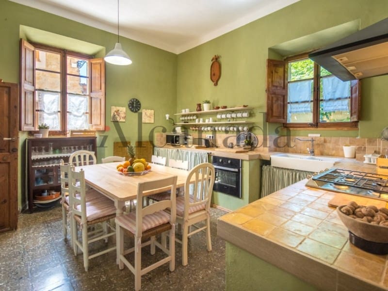 7 bedroom Villa for sale in Mancor de la Vall - € 1,500,000 (Ref: 6699665)