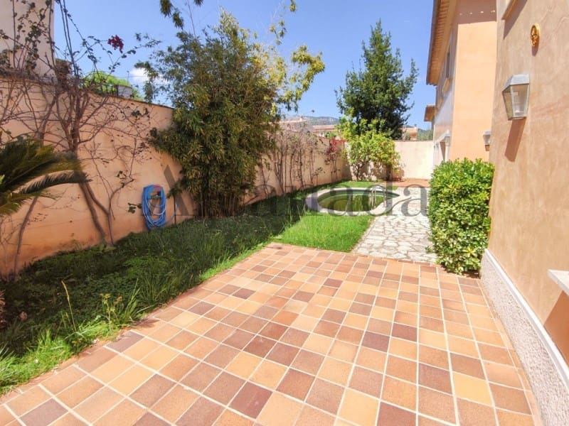 6 soveværelse Byhus til salg i Mancor de la Vall med garage - € 990.000 (Ref: 6699666)