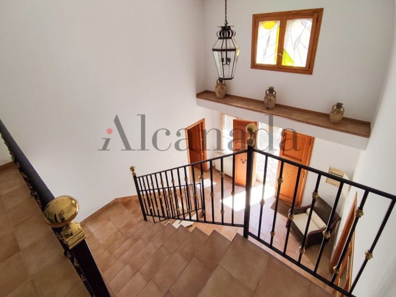 6 soveværelse Byhus til salg i Mancor de la Vall med garage - € 990.000 (Ref: 6699666)