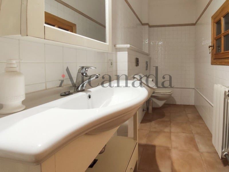 6 soveværelse Byhus til salg i Mancor de la Vall med garage - € 990.000 (Ref: 6699666)