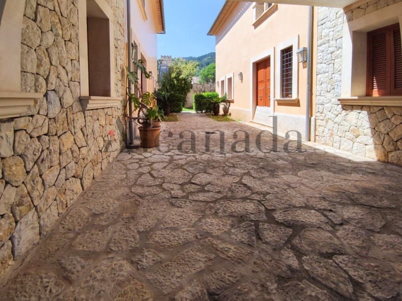 6 soveværelse Byhus til salg i Mancor de la Vall med garage - € 990.000 (Ref: 6699666)