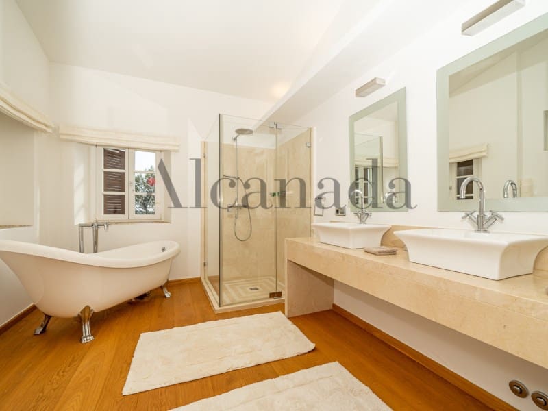 6 soveværelse Villa til salg i Alaro med swimmingpool garage - € 6.800.000 (Ref: 6989485)