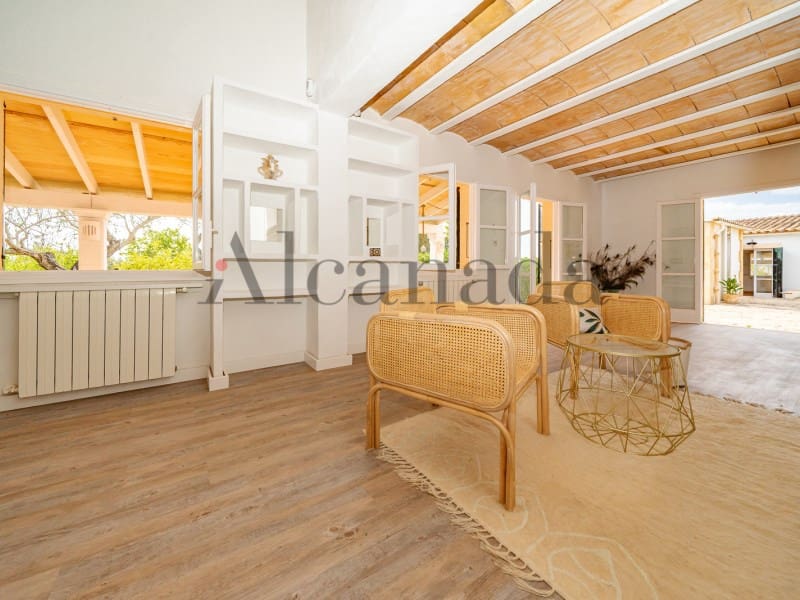 8 bedroom Villa for sale in Sant Joan - € 1,980,000 (Ref: 7063623)