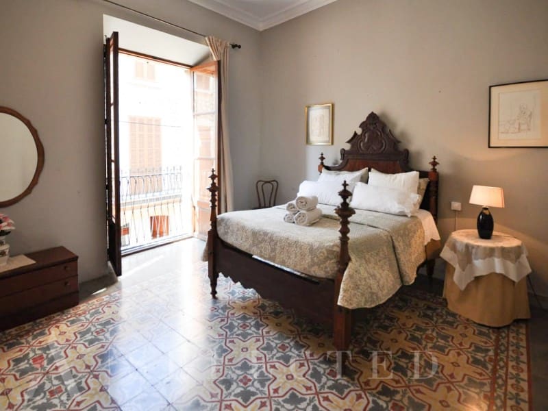 10 soveværelse Byhus til salg i Binissalem med swimmingpool garage - € 1.990.000 (Ref: 7143435)