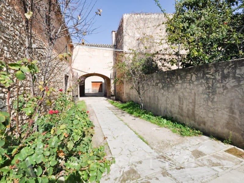 10 soveværelse Byhus til salg i Binissalem med swimmingpool garage - € 1.990.000 (Ref: 7143435)