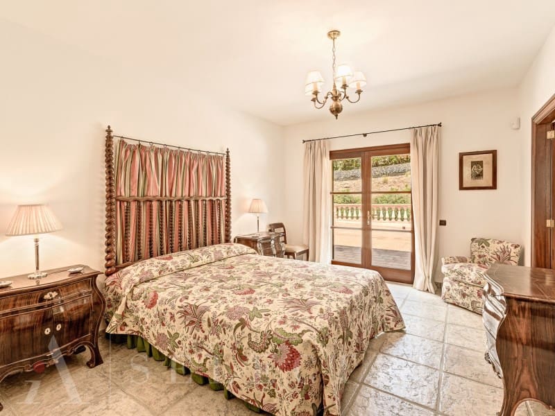 12 soveværelse Villa til salg i Bunyola med garage - € 6.950.000 (Ref: 7255402)