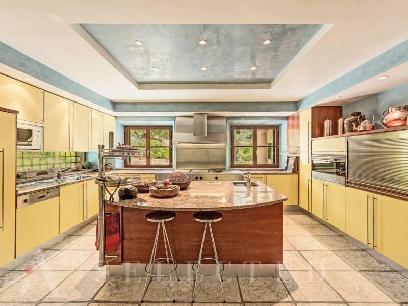 12 soveværelse Villa til salg i Bunyola med garage - € 6.950.000 (Ref: 7255402)