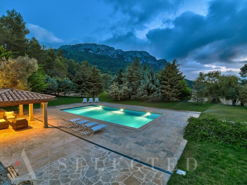 12 soveværelse Villa til salg i Bunyola med garage - € 6.950.000 (Ref: 7255402)