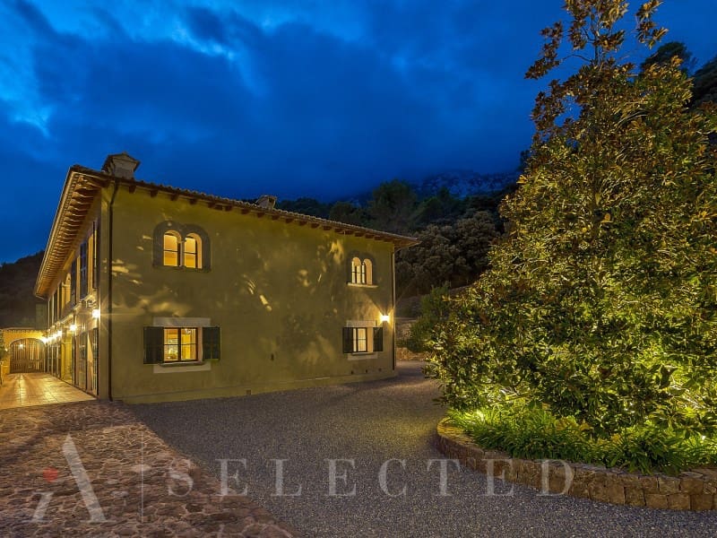 12 soveværelse Villa til salg i Bunyola med garage - € 6.950.000 (Ref: 7255402)