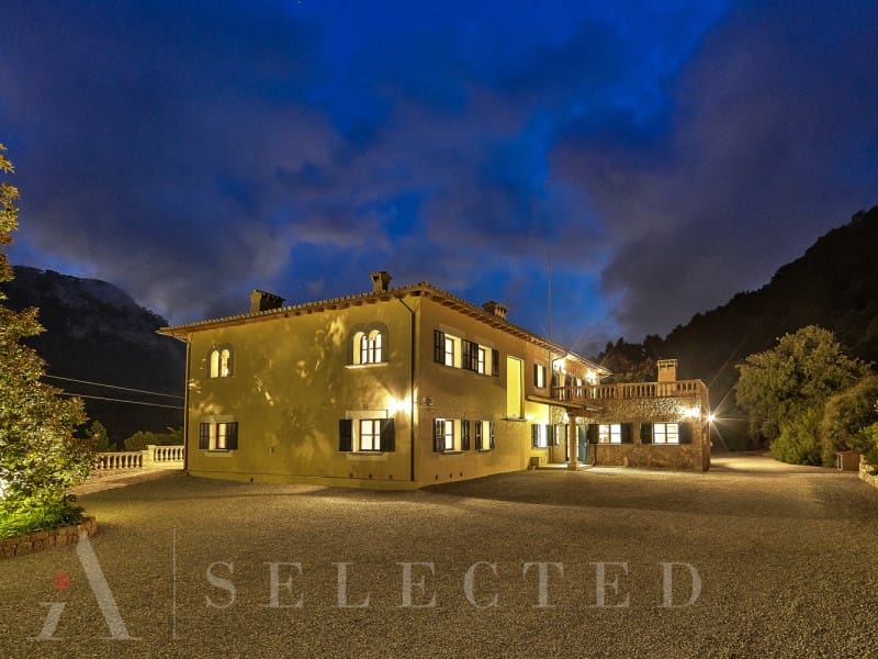 12 soveværelse Villa til salg i Bunyola med garage - € 6.950.000 (Ref: 7255402)