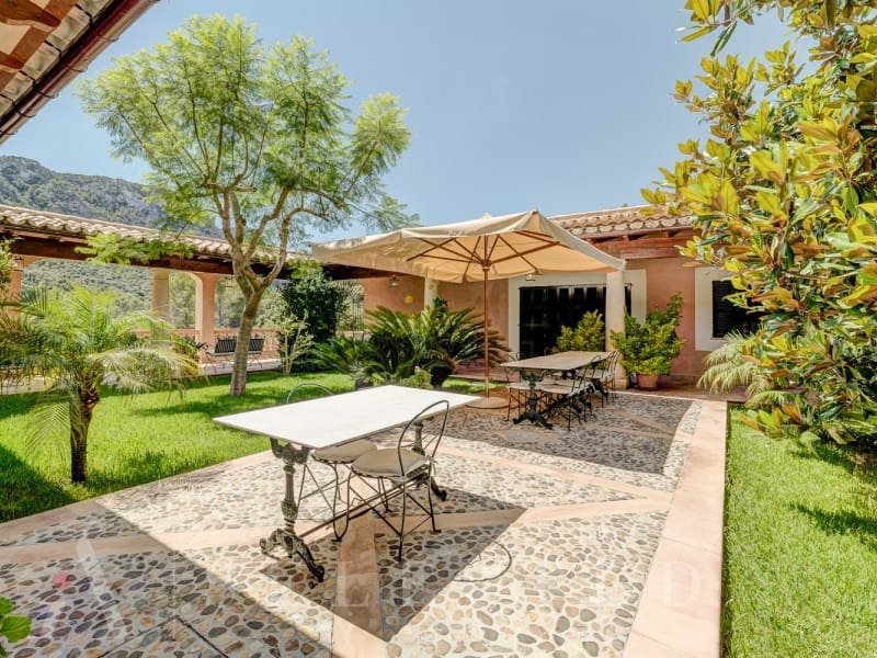 12 soveværelse Villa til salg i Bunyola med garage - € 6.950.000 (Ref: 7255402)