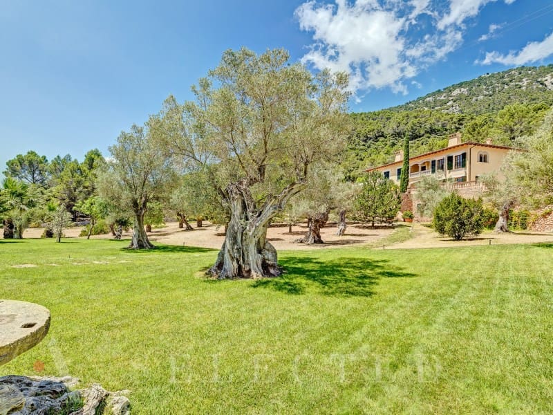 12 soveværelse Villa til salg i Bunyola med garage - € 6.950.000 (Ref: 7255402)