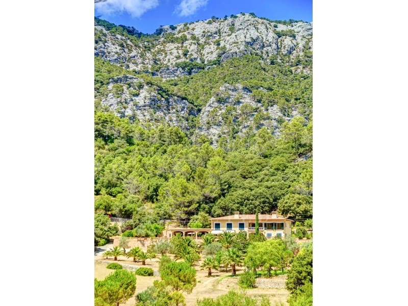 12 soveværelse Villa til salg i Bunyola med garage - € 6.950.000 (Ref: 7255402)