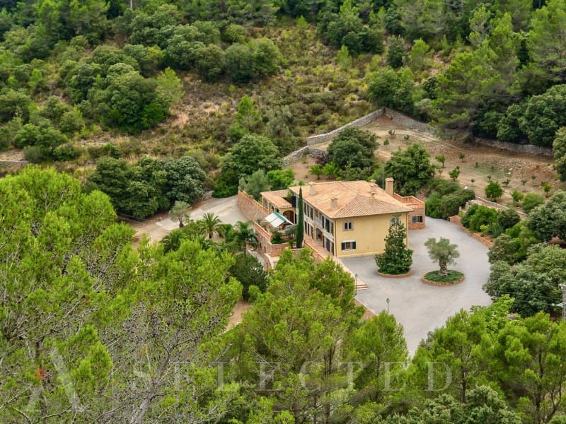 12 soveværelse Villa til salg i Bunyola med garage - € 6.950.000 (Ref: 7255402)