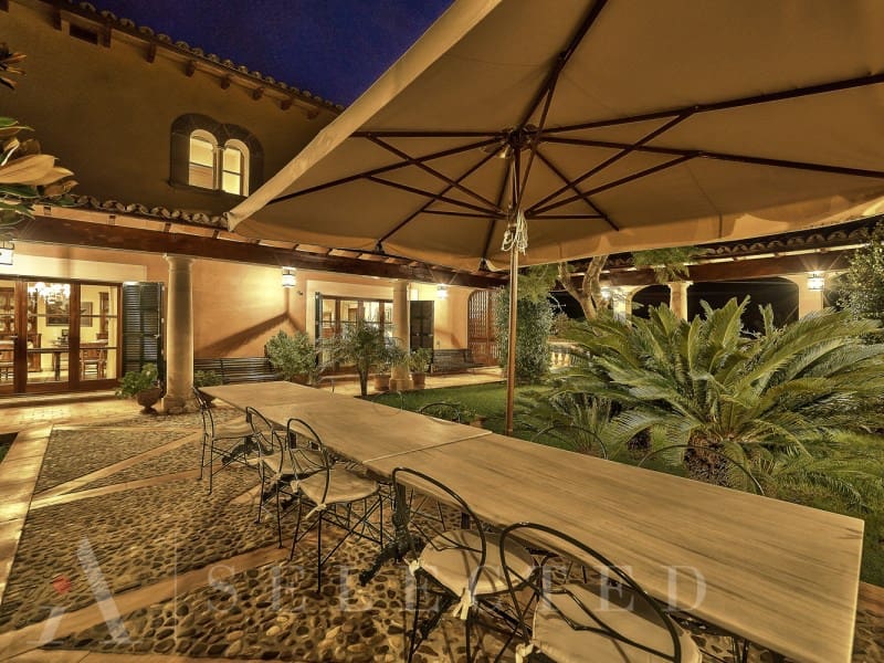 12 soveværelse Villa til salg i Bunyola med garage - € 6.950.000 (Ref: 7255402)