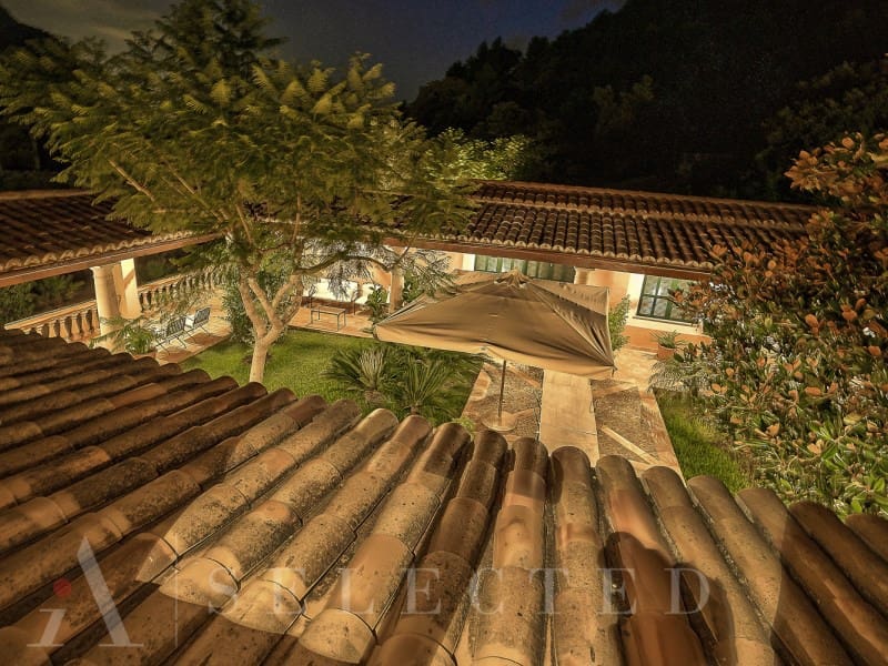 12 soveværelse Villa til salg i Bunyola med garage - € 6.950.000 (Ref: 7255402)