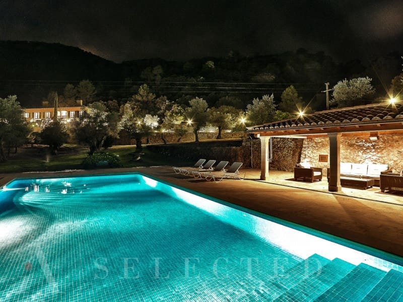 12 soveværelse Villa til salg i Bunyola med garage - € 6.950.000 (Ref: 7255402)