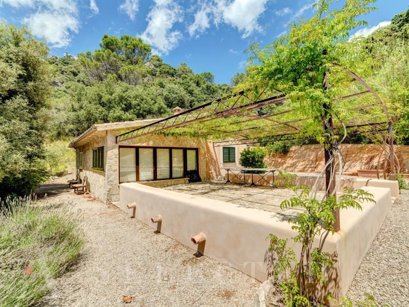 12 soveværelse Villa til salg i Bunyola med garage - € 6.950.000 (Ref: 7255402)