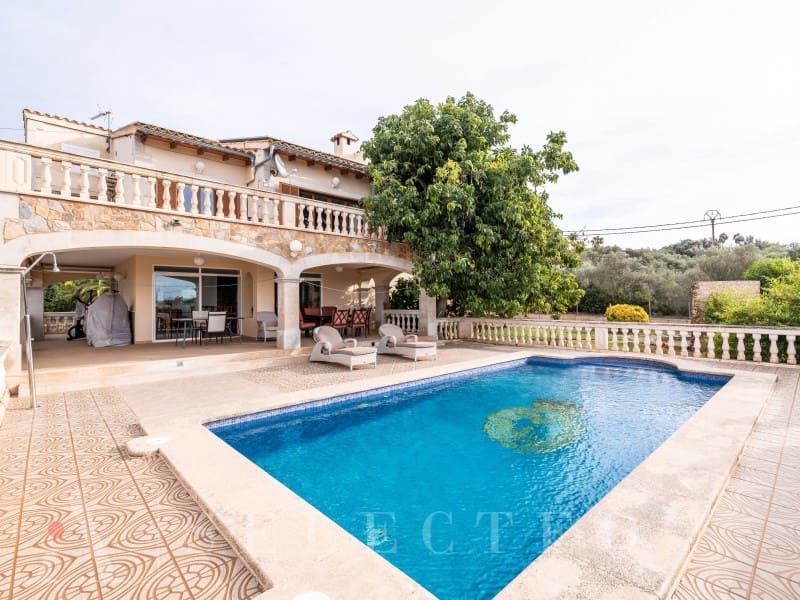 4 slaapkamer Villa te koop in Portol met garage - € 1.600.000 (Ref: 7922032)