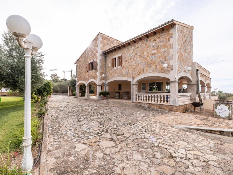 4 slaapkamer Villa te koop in Portol met garage - € 1.600.000 (Ref: 7922032)