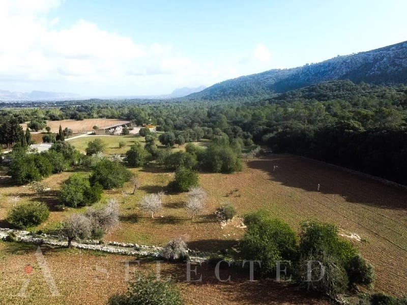 5 bedroom Villa for sale in Pollensa / Pollenca - € 2,500,000 (Ref: 8045512)