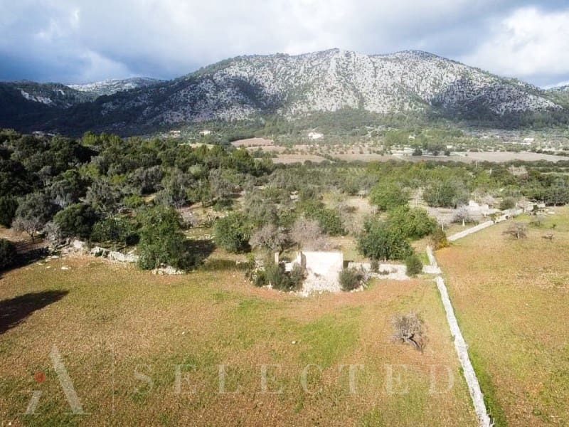 5 bedroom Villa for sale in Pollensa / Pollenca - € 2,500,000 (Ref: 8045512)