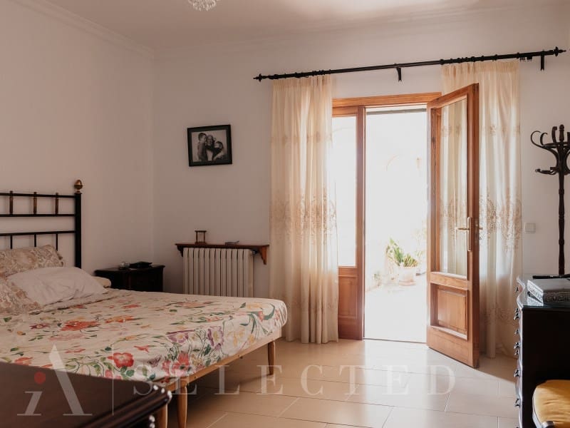 6 slaapkamer Villa te koop in Portol - € 1.798.000 (Ref: 8300711)