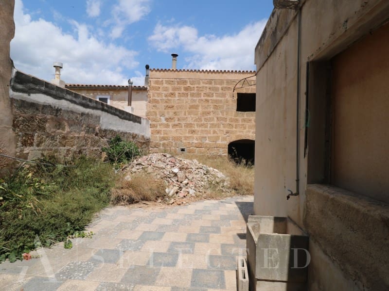 5 bedroom Finca/Country House for sale in Sa Pobla with garage - € 470,000 (Ref: 8363415)