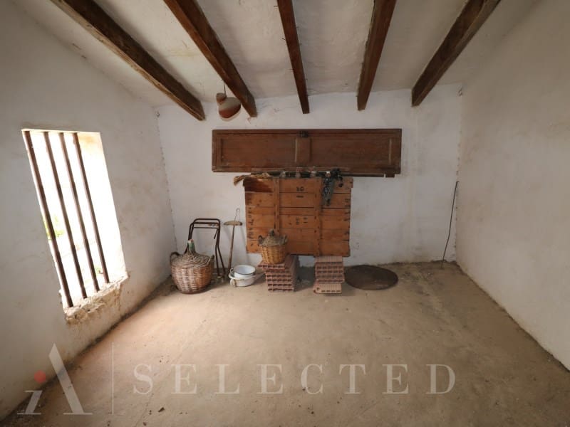 5 bedroom Finca/Country House for sale in Sa Pobla with garage - € 470,000 (Ref: 8363415)