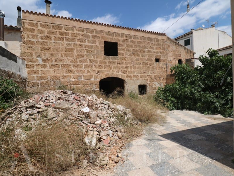5 bedroom Finca/Country House for sale in Sa Pobla with garage - € 470,000 (Ref: 8363415)