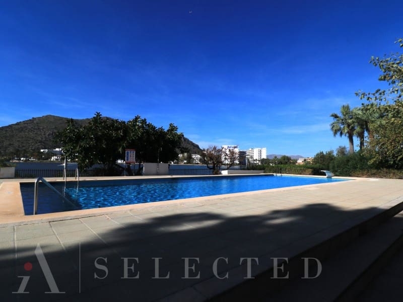 2 makuuhuone Asunto myytävänä paikassa Alcudia - 318 000 € (Ref: 8392909)