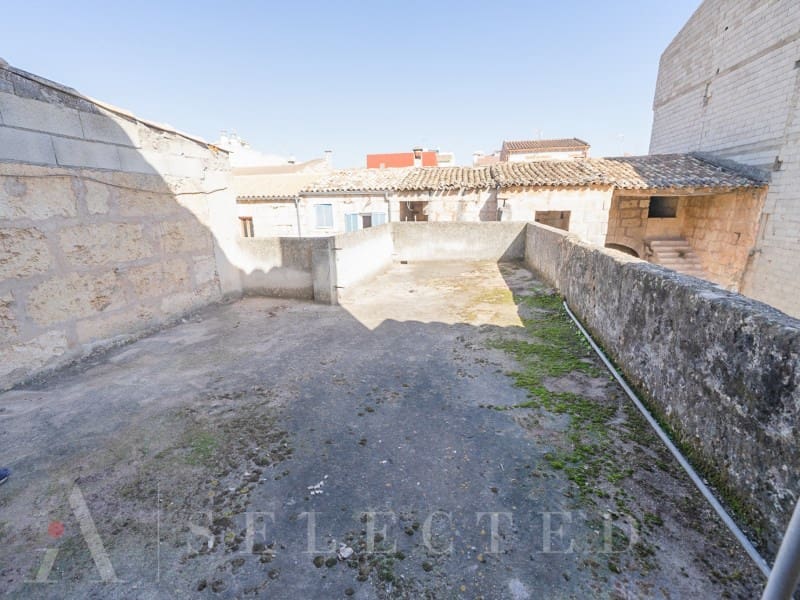 5 bedroom Townhouse for sale in Sa Pobla € 139,000 (Ref 8431800)