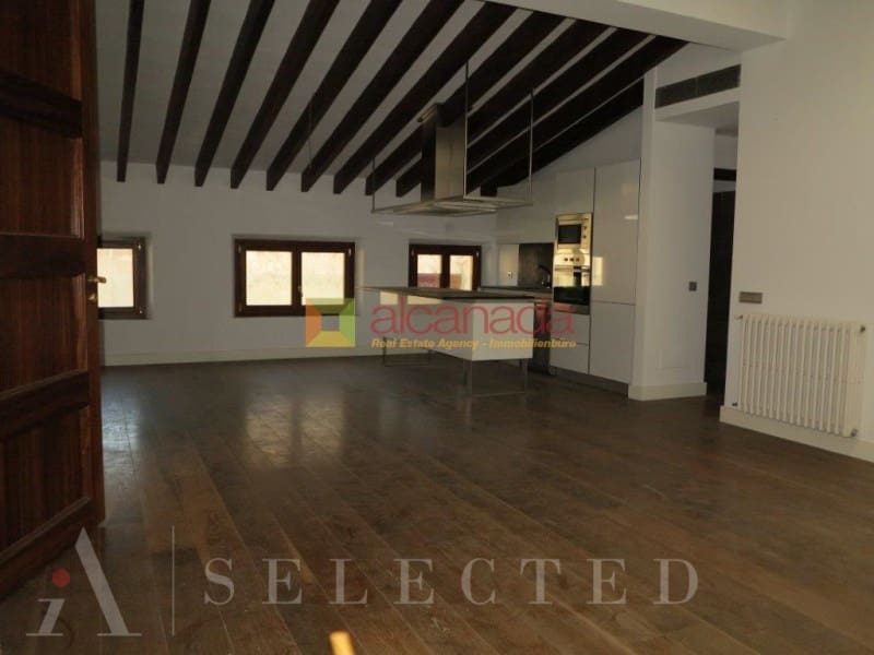 2 slaapkamer Flat te koop in Palma de Mallorca met garage - € 1.800.000 (Ref: 8950884)