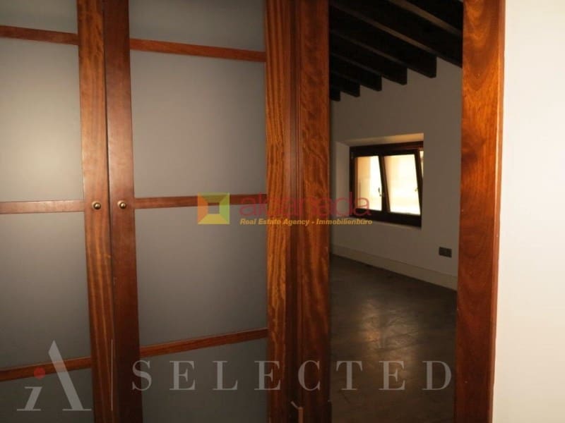 2 slaapkamer Flat te koop in Palma de Mallorca met garage - € 1.800.000 (Ref: 8950884)