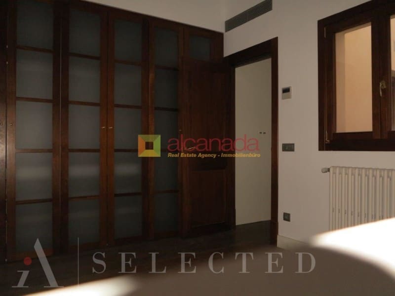 2 slaapkamer Flat te koop in Palma de Mallorca met garage - € 1.800.000 (Ref: 8950884)