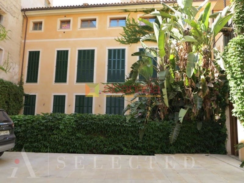 2 slaapkamer Flat te koop in Palma de Mallorca met garage - € 1.800.000 (Ref: 8950884)