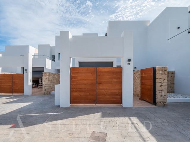 4 slaapkamer Villa te koop in Cala d'en Bou, San Jose / Sant Josep de Sa Talaia - € 1.390.000 (Ref: 9029912)