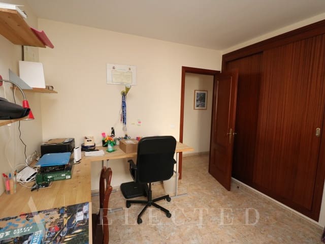 4 soveværelse Lejlighed til salg i Sa Pobla med garage - € 300.000 (Ref: 9204832)