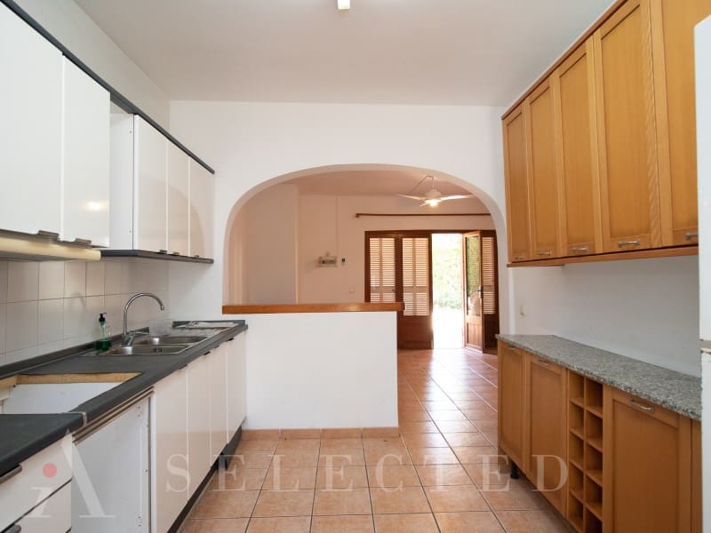 4 bedroom Villa for sale in Alcudia - € 610,000 (Ref: 9924290)