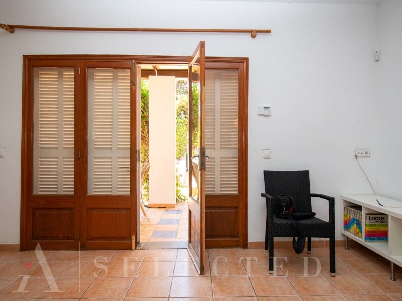4 bedroom Villa for sale in Alcudia - € 610,000 (Ref: 9924290)