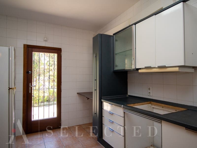 4 bedroom Villa for sale in Alcudia - € 610,000 (Ref: 9924290)