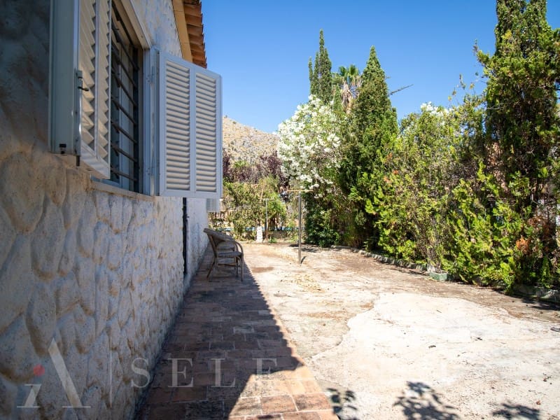 4 bedroom Villa for sale in Alcudia - € 610,000 (Ref: 9924290)