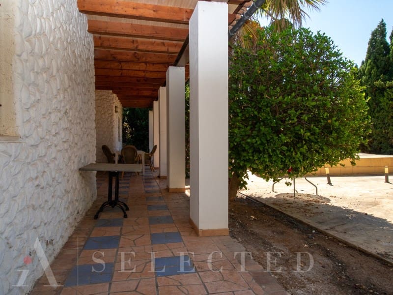4 bedroom Villa for sale in Alcudia - € 610,000 (Ref: 9924290)