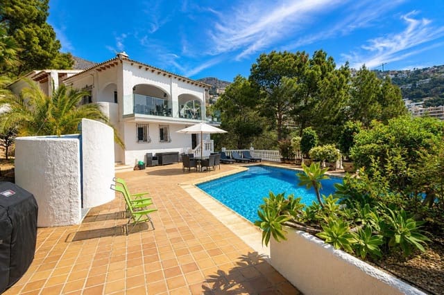 Villa/Maison de 2 chambres à louer à Altea avec piscine garage - 1 800 € (Ref: 10037025)