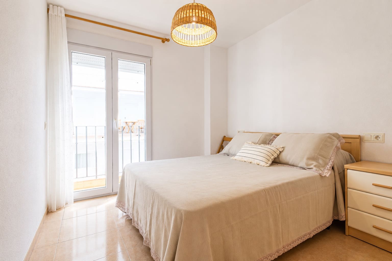 3 Zimmer Apartment zu vermieten in Altea mit Garage - 1.000 € (Ref: 10037027)