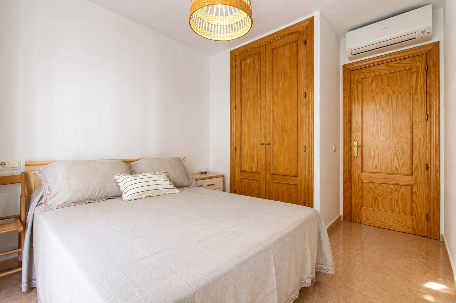 3 Zimmer Apartment zu vermieten in Altea mit Garage - 1.000 € (Ref: 10037027)