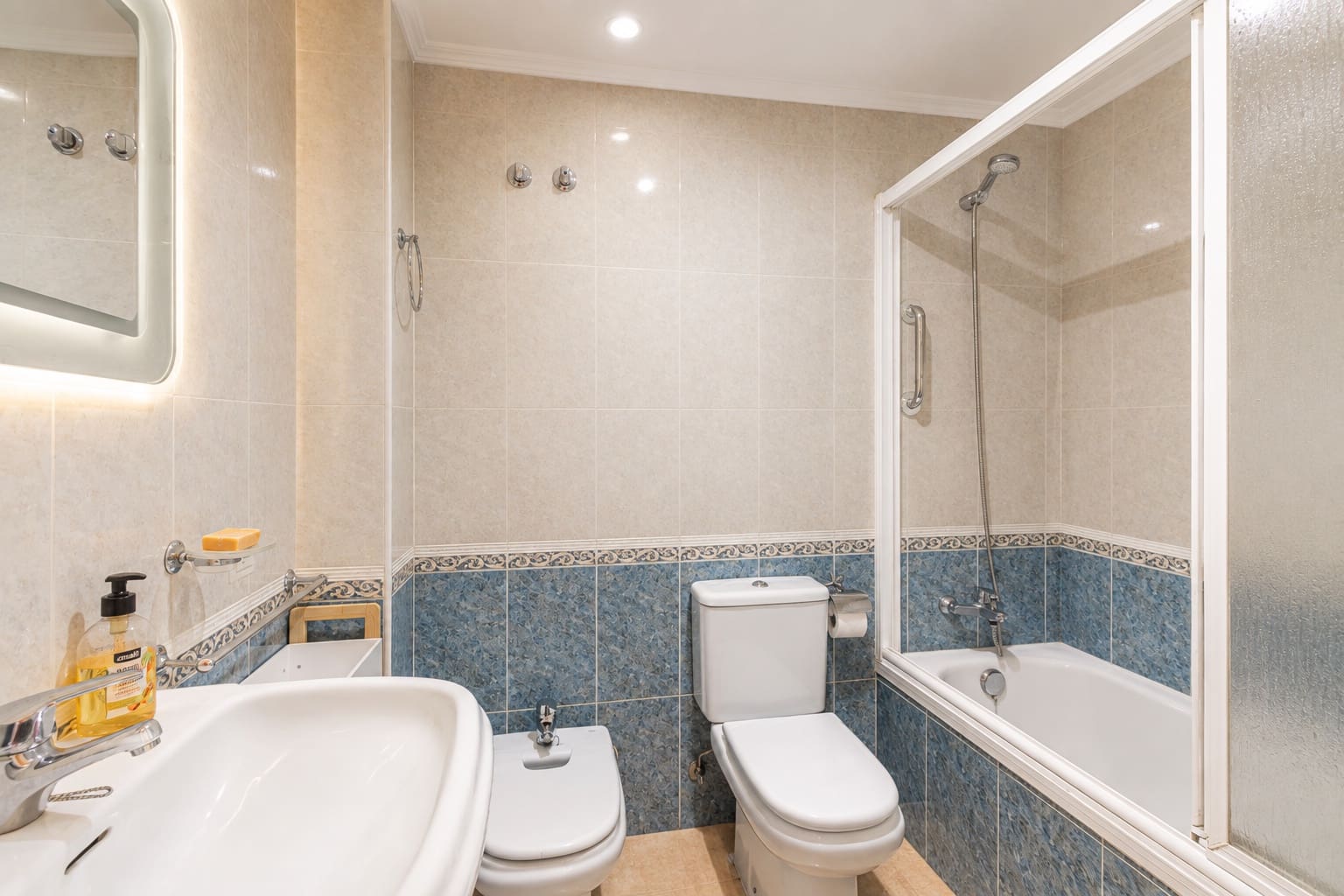 3 Zimmer Apartment zu vermieten in Altea mit Garage - 1.000 € (Ref: 10037027)