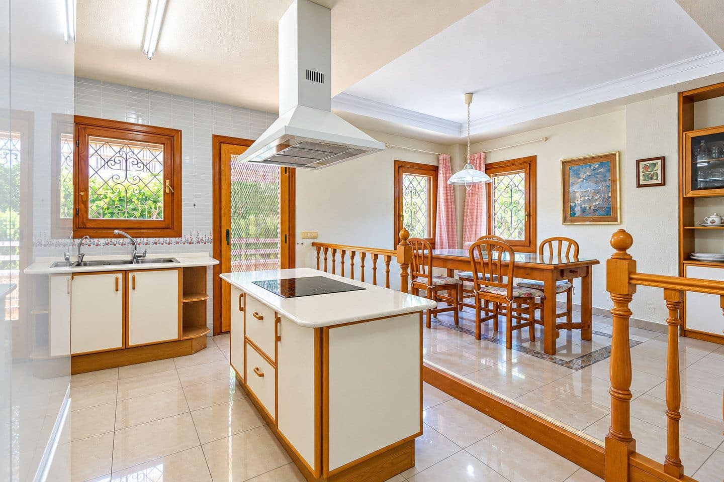 5 Zimmer Villa zu verkaufen in Benidorm mit Pool Garage - 1.480.000 € (Ref: 10157395)