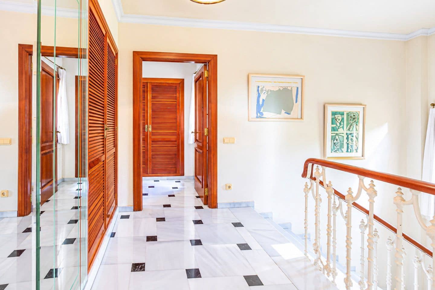 5 Zimmer Villa zu verkaufen in Benidorm mit Pool Garage - 1.480.000 € (Ref: 10157395)