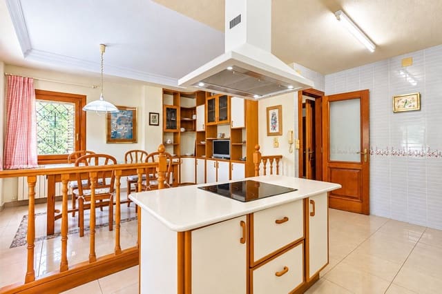 5 soveværelse Villa til salg i Benidorm med swimmingpool garage - € 1.500.000 (Ref: 10157395)